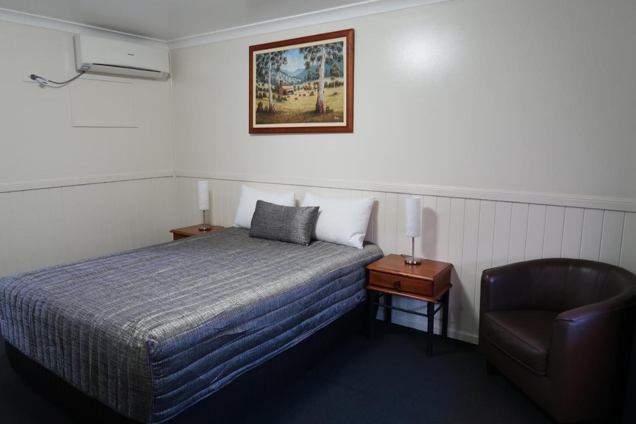 Charleville Waltzing Matilda Motor Inn Ngoại thất bức ảnh