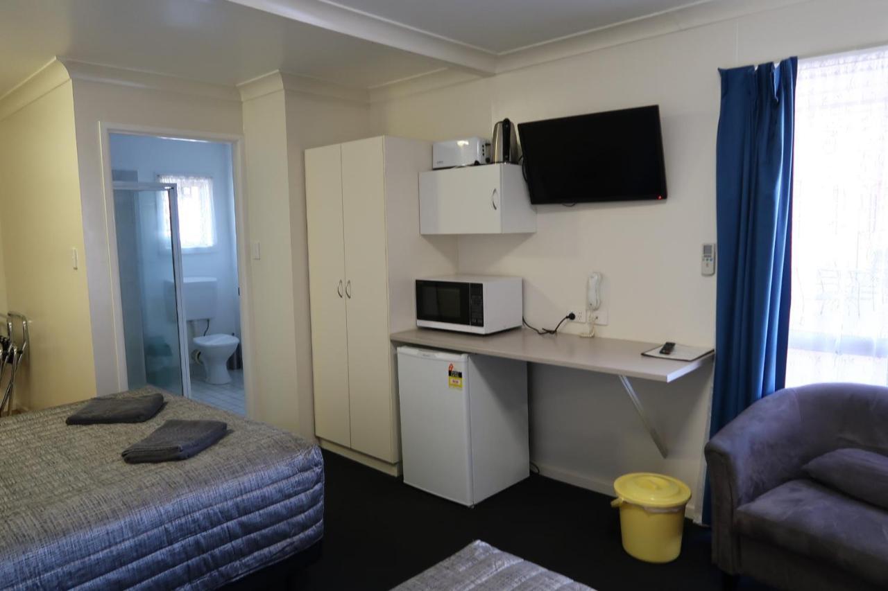 Charleville Waltzing Matilda Motor Inn Ngoại thất bức ảnh