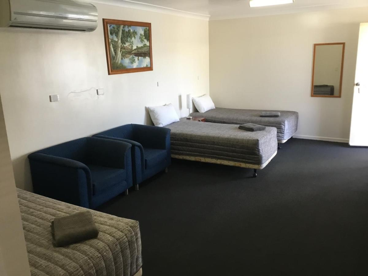 Charleville Waltzing Matilda Motor Inn Ngoại thất bức ảnh