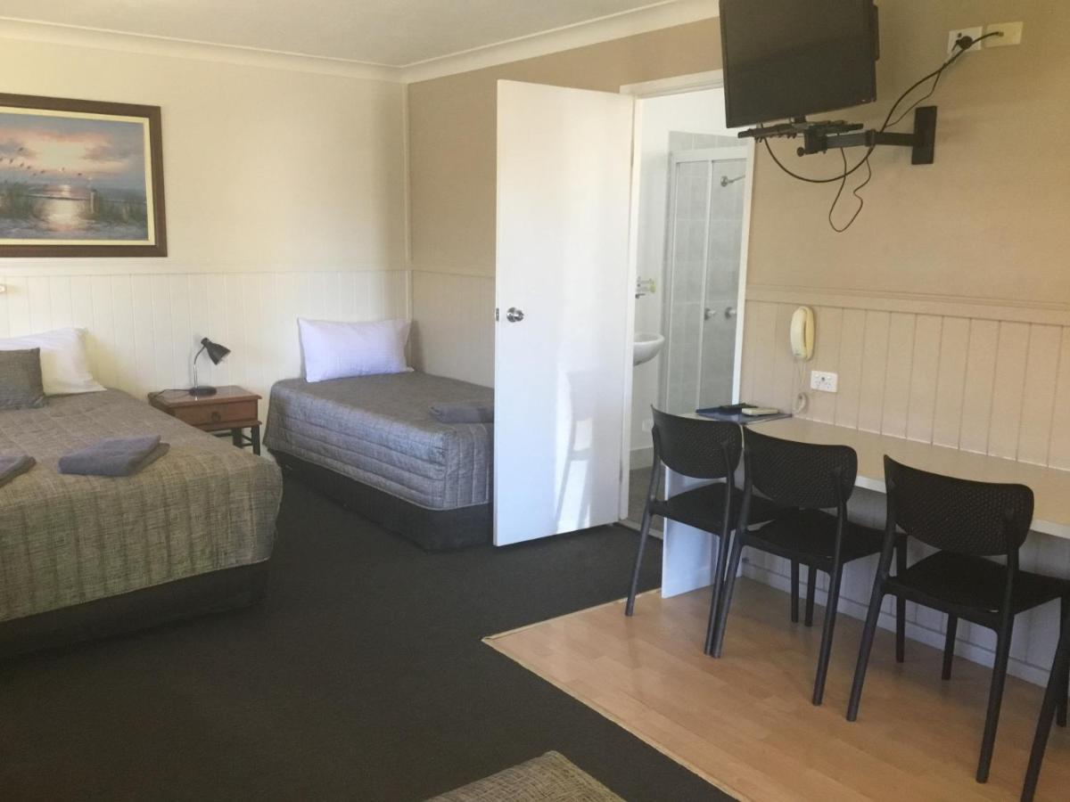 Charleville Waltzing Matilda Motor Inn Ngoại thất bức ảnh