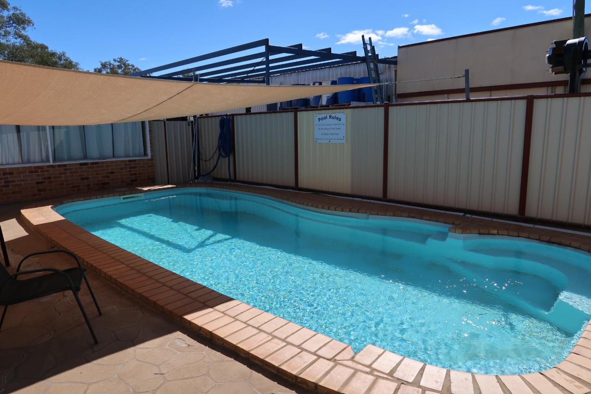 Charleville Waltzing Matilda Motor Inn Ngoại thất bức ảnh